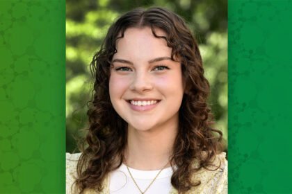 Environmental Factor - January 2025: Scientific Journeys: Fascinated by biology, undergrad stands out at NIEHS