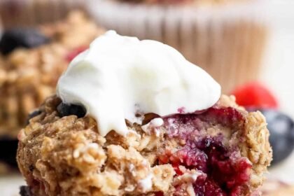 Triple Berry Baked Oatmeal Cups