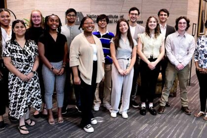Environmental Factor - September 2024: Undergrads share research projects from NIEHS summer internship