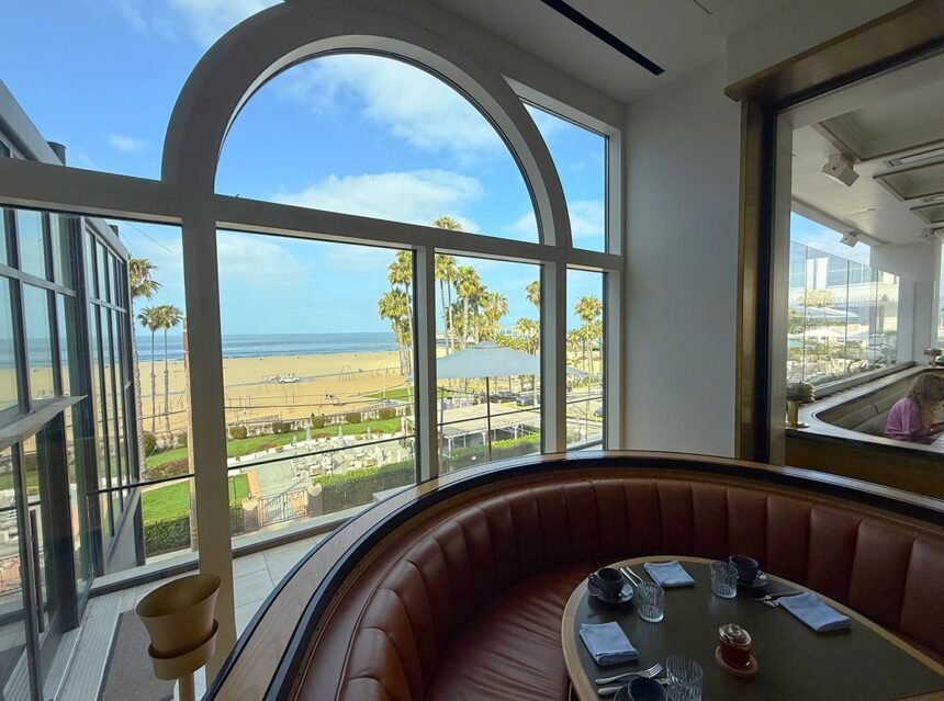 15 fabulous places to drink & dine in Santa Monica!