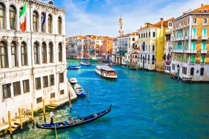 Best Neighbourhoods In Venice To Visit & Stay (Complete Venice Travel Guide 2026)
