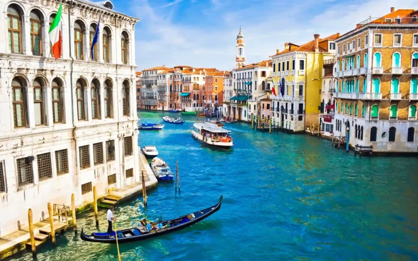 Best Neighbourhoods In Venice To Visit & Stay (Complete Venice Travel Guide 2026)