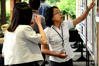 Environmental Factor - September 2025: Summer Science Day strengthens connections across NIEHS