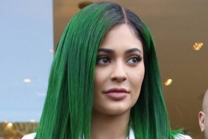 ST. PATRICK'S DAY FLAIR WITH GREEN HAIR!