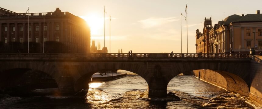 Tailoring An Immersive Journey Through Modern Cities And Glacial Valleys