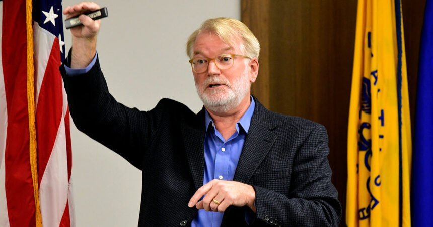 Environmental Factor - January 2025: Keystone lecturer tells story of lead poisoning research