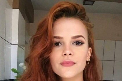 UNLOCK THE POWER OF HEALTHY, SHINY LOCKS!