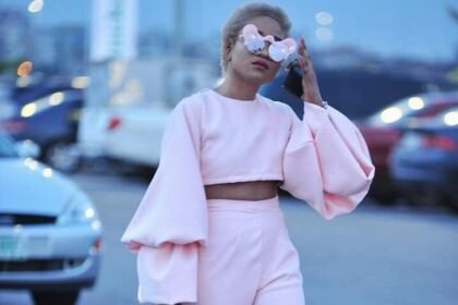 GO CHIC! GO COOL! GO CROP TOP!