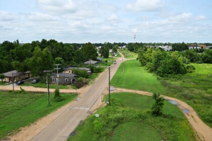 Pregnant Woman’s Roadside Death Triggers Push To Reopen Mississippi Delta Hospital