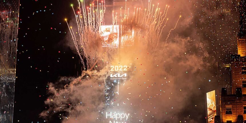 The Complete Guide to Celebrating New Years Eve in New York City 2026/27
