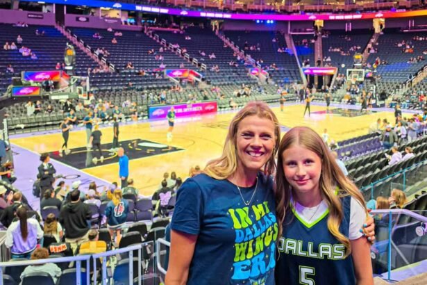 mother and daughter photo dallas wings vs golden state valkries game at chase center
